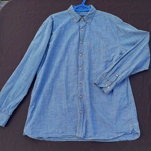 🍎BOGO🍎 Men’s blue check button down shirt